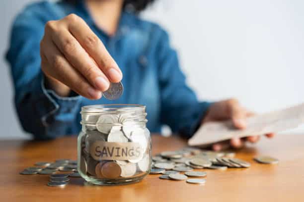 6 money saving hacks for students